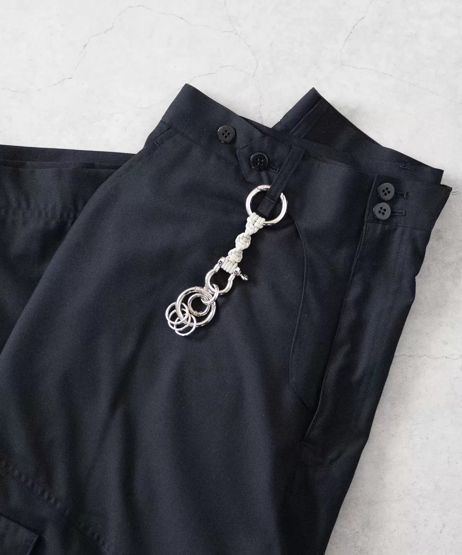 スパイラル ブレーディング レザーキーチェーン